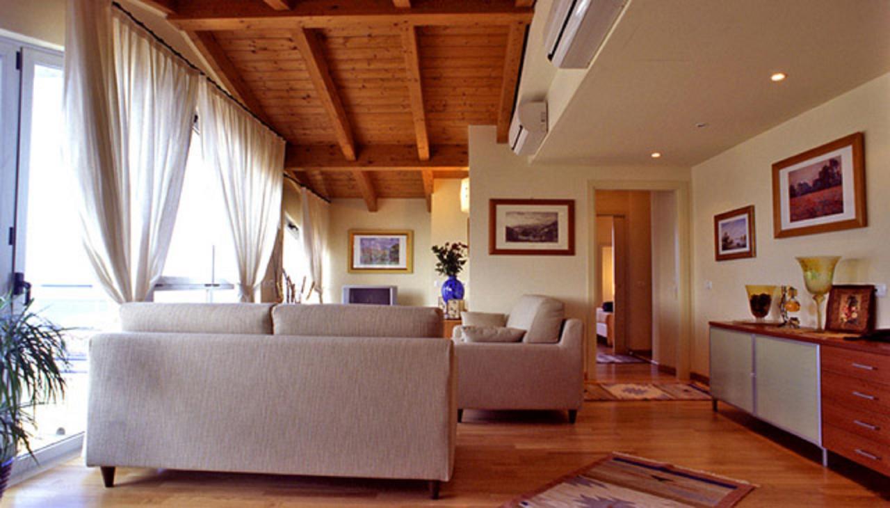 Residence Darsena Cattolica Bagian luar foto